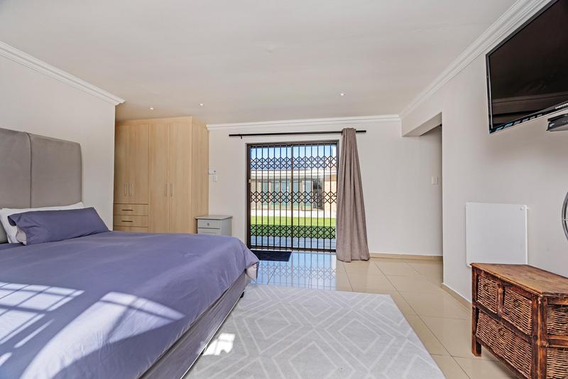 5 Bedroom Property for Sale in Bergsig Western Cape